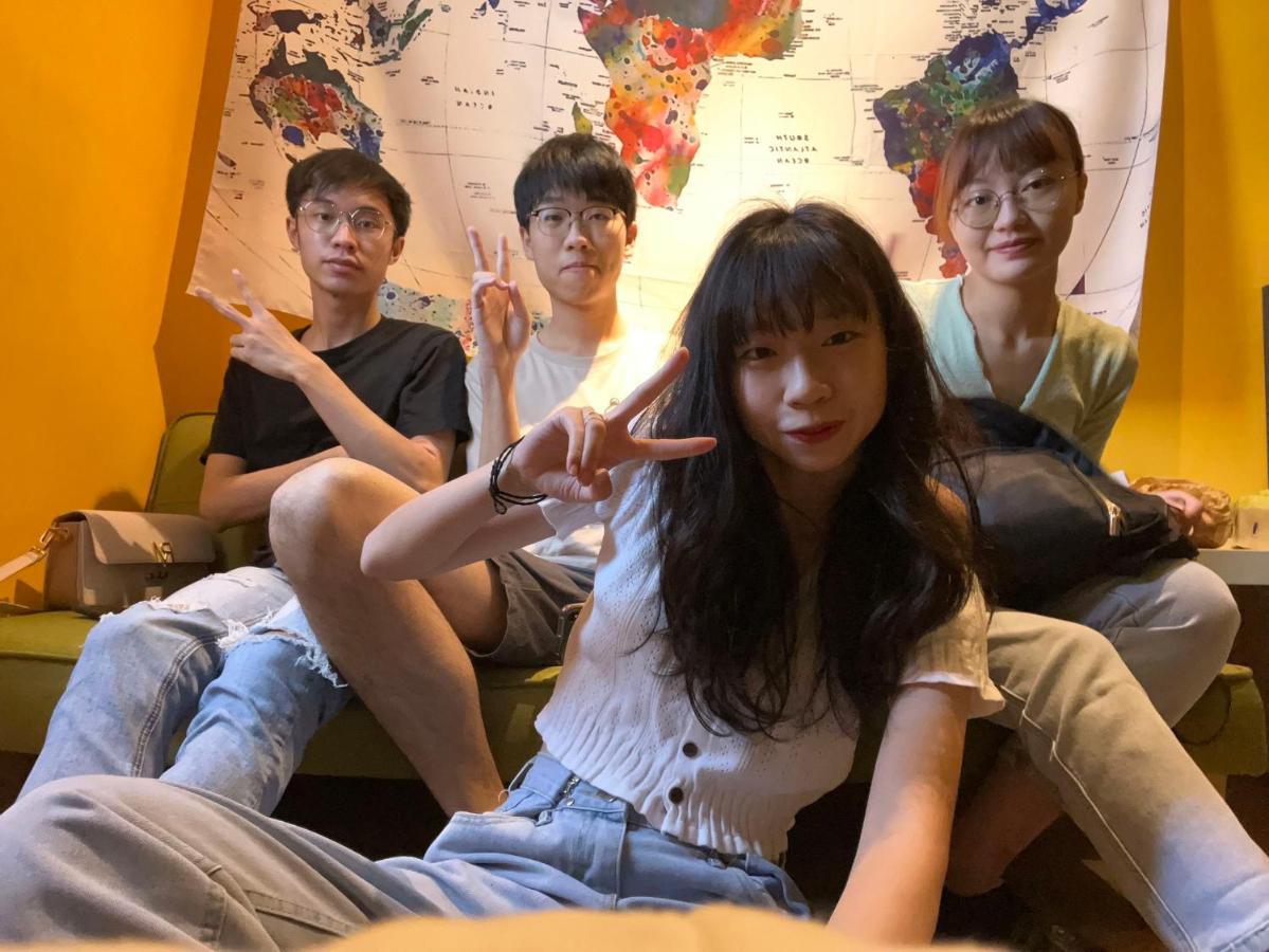 Mydeer Backpacker Hostel Tainan Bagian luar foto