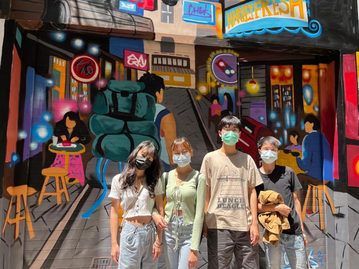 Mydeer Backpacker Hostel Tainan Bagian luar foto