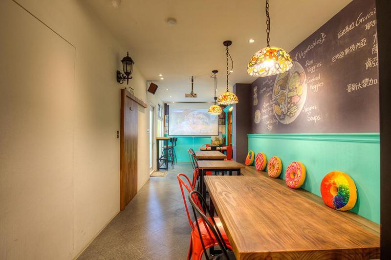 Mydeer Backpacker Hostel Tainan Bagian luar foto