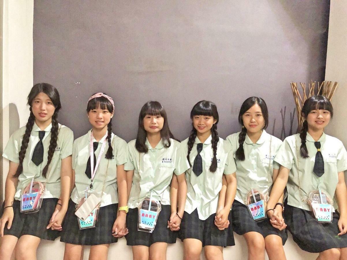 Mydeer Backpacker Hostel Tainan Bagian luar foto