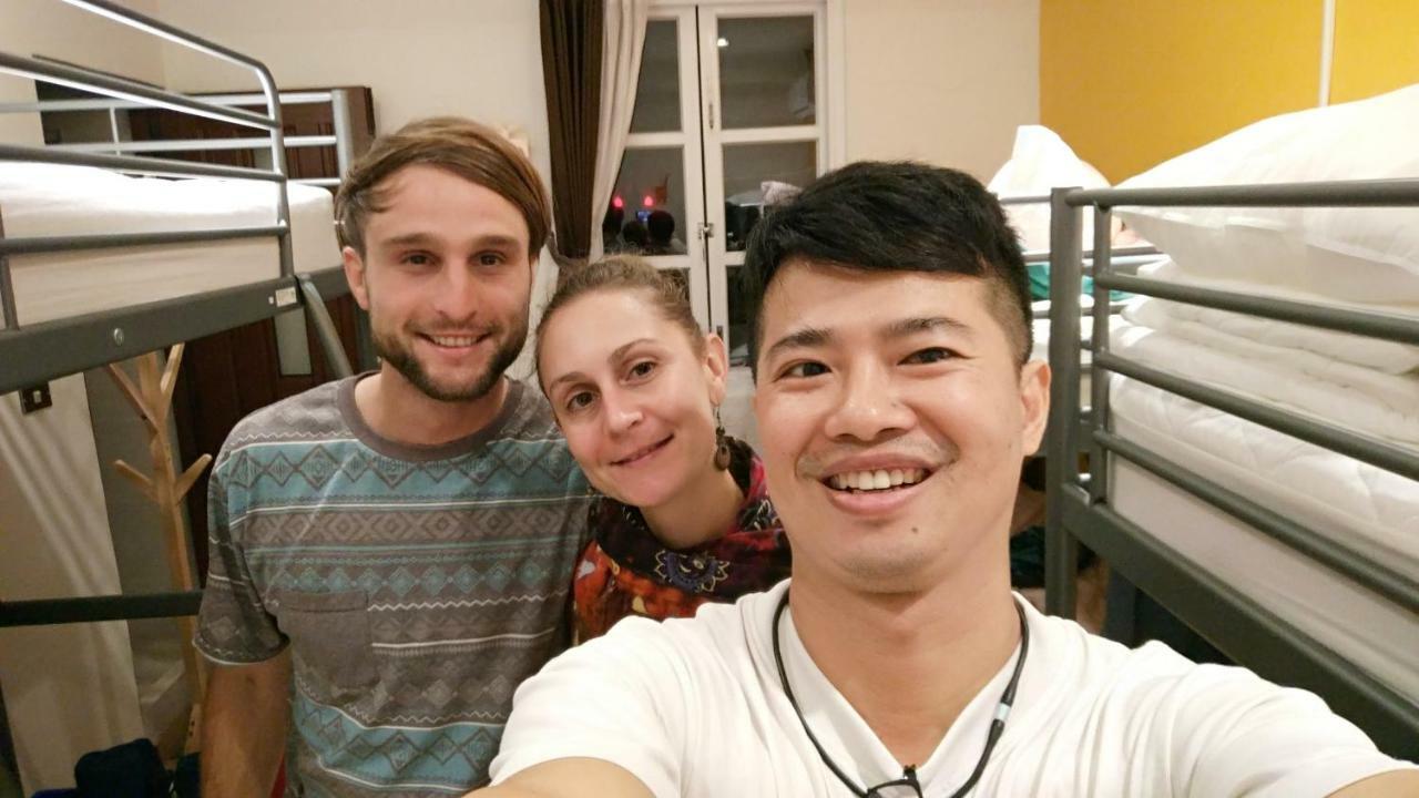 Mydeer Backpacker Hostel Tainan Bagian luar foto