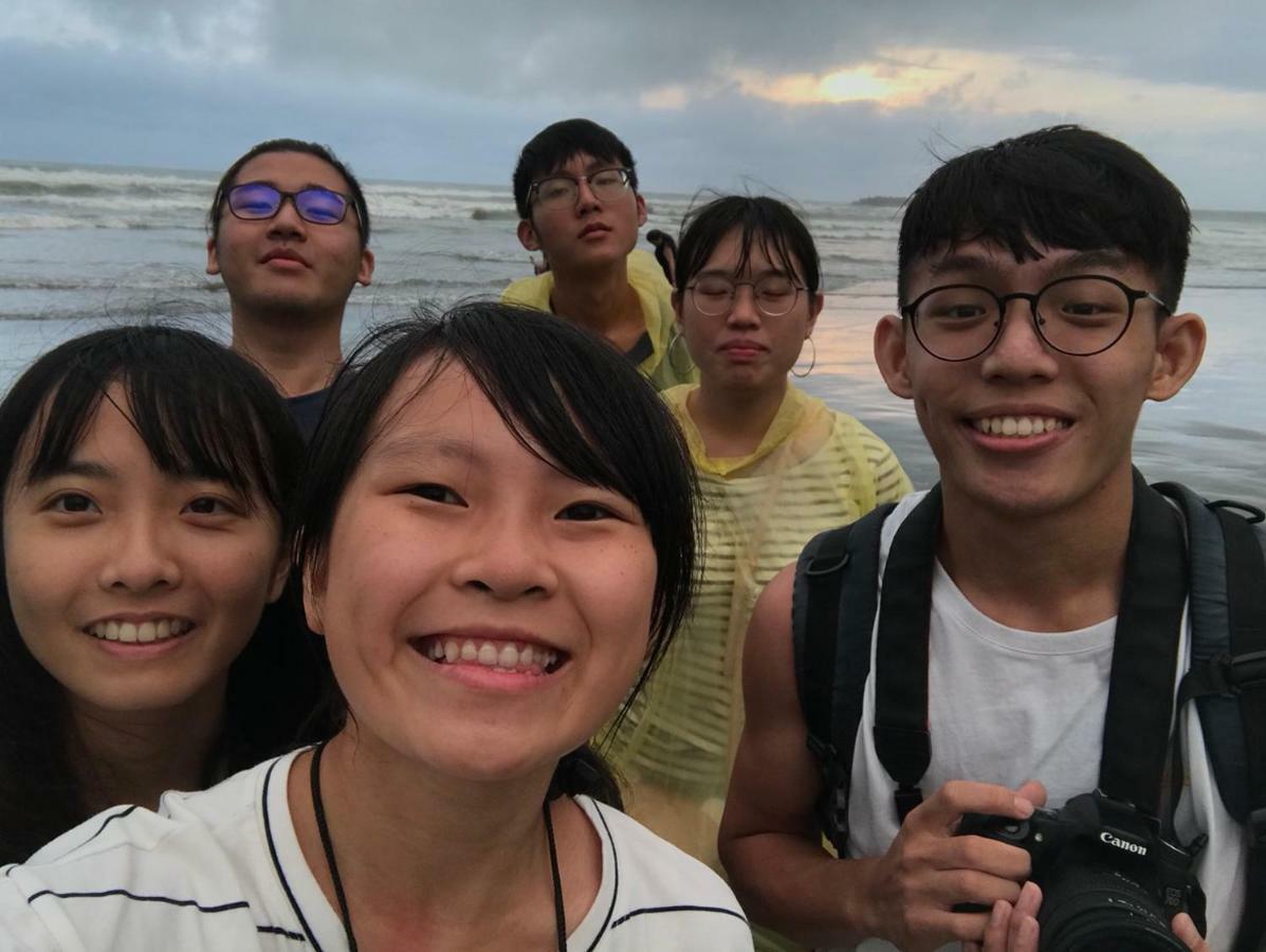 Mydeer Backpacker Hostel Tainan Bagian luar foto