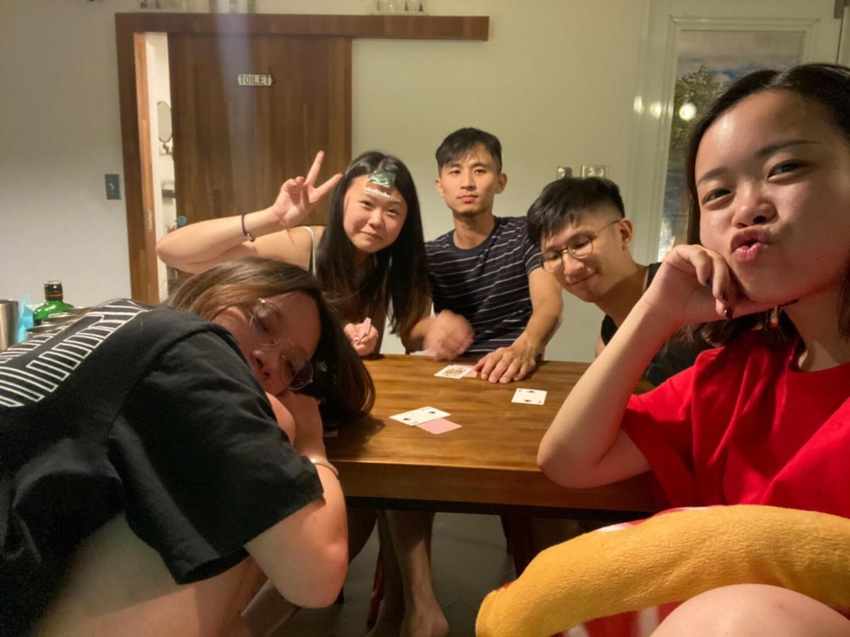Mydeer Backpacker Hostel Tainan Bagian luar foto